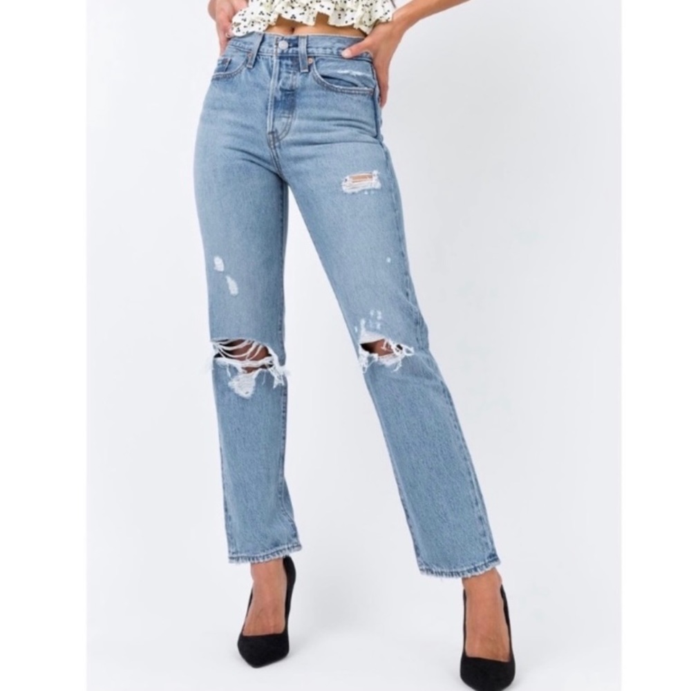 Levi’s straight leg jeans